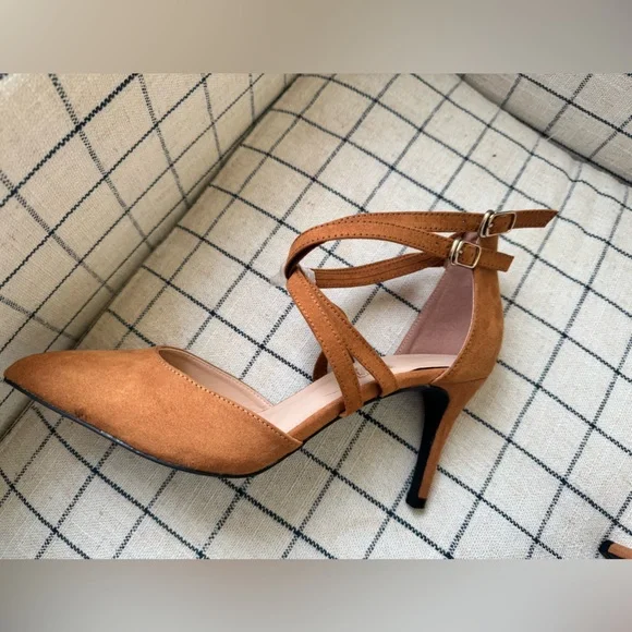 Tan Suede Pointed Toe Heels Ankle Strap Pumps Criss Cross - Picture 6 of 7